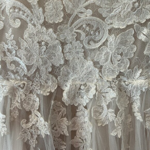 David's Bridal Lace Illusion & Tulle Flower Girl Dress WG1411 Ivory/Champagne 6 - Picture 9 of 10